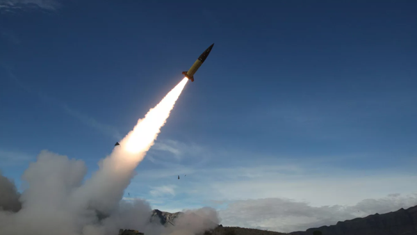 Запуск американской ракеты ATACMS