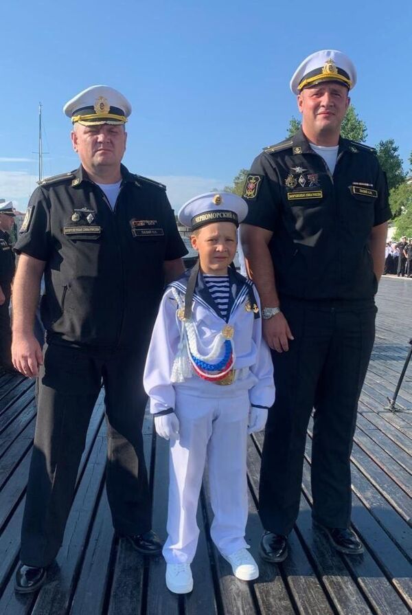 Палий Николай Николаевич (брат А.Н. Палия;) Палий Андрей Андреевич (внук); Палий Андрей Андреевич (сын) Палий Николай Николаевич (брат А.Н. Палия;) Палий Андрей Андреевич (внук); Палий Андрей Андреевич (сын)